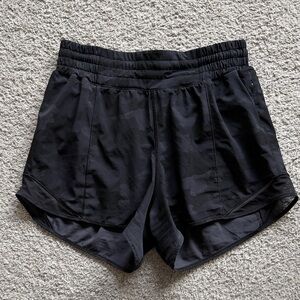 Lululemon High Waisted Hottie Hot Shorts size 6